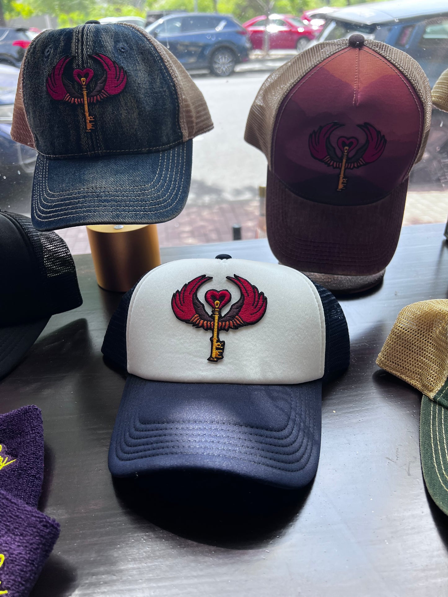 HARTKE Sunset Trucker Hat | Melvin Roy